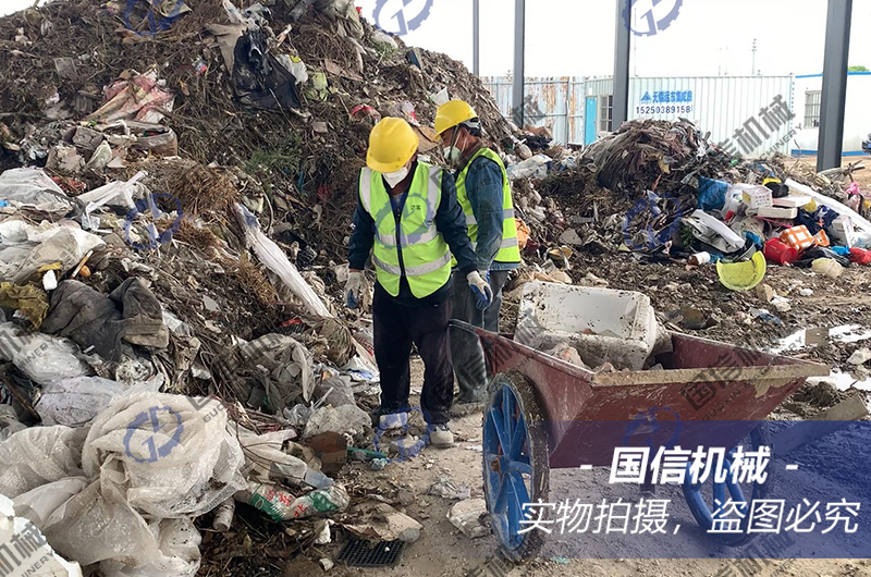 新疆阿克苏建筑装修垃圾筛分现场